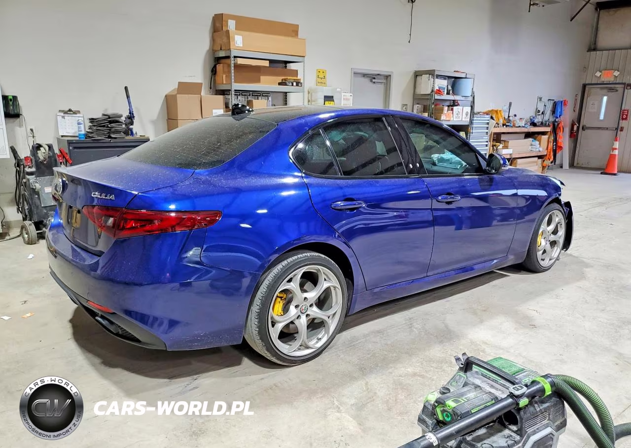 2021 Alfa Romeo Giulia Ti VIN:ZARFANBN8M7648170 - 3