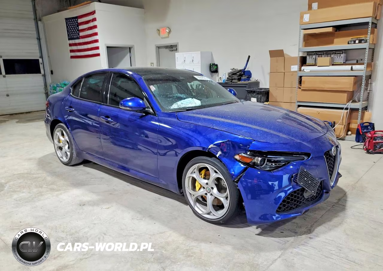 2021 Alfa Romeo Giulia Ti VIN:ZARFANBN8M7648170 - 4