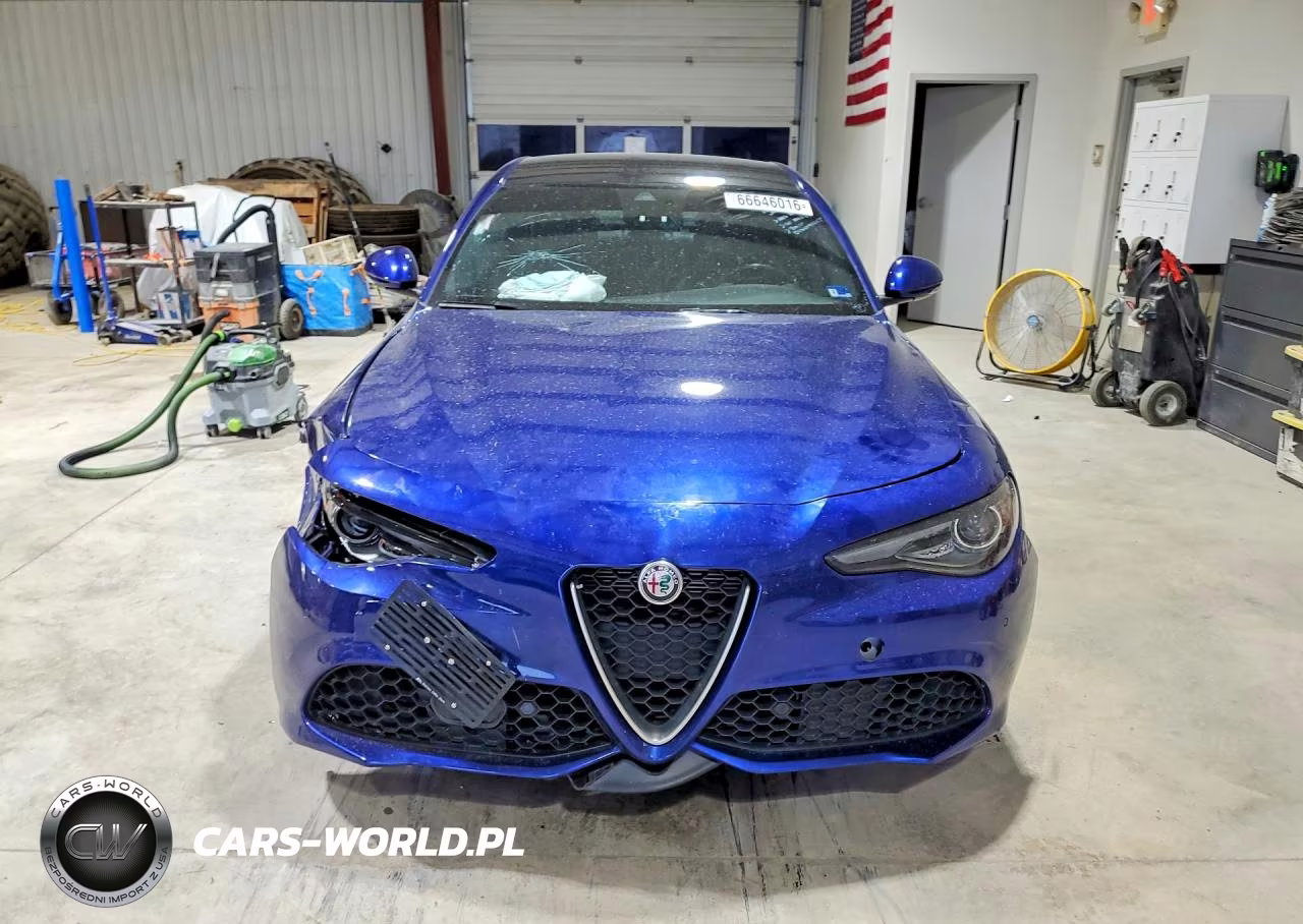2021 Alfa Romeo Giulia Ti VIN:ZARFANBN8M7648170 - 5