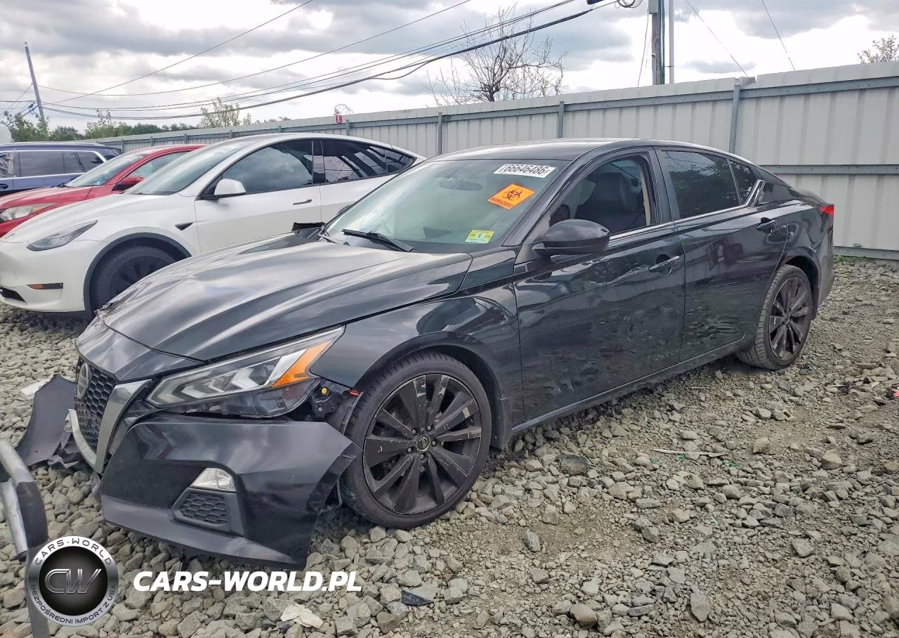 2019 Nissan Altima Sr – zdjęcie 1 z 12