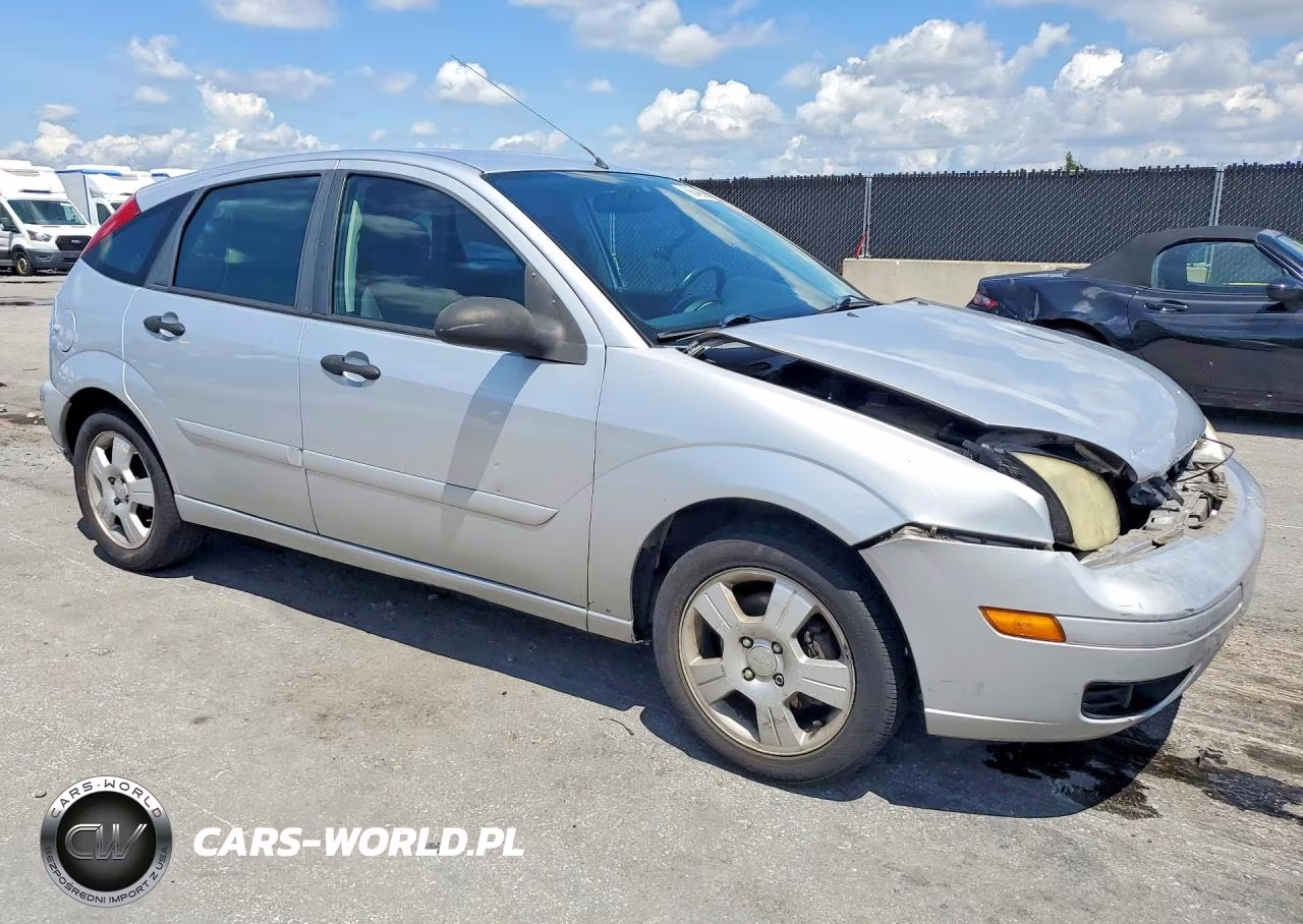 2005 Ford Focus Zx5 VIN:3FAFP37N75R110727 - 4