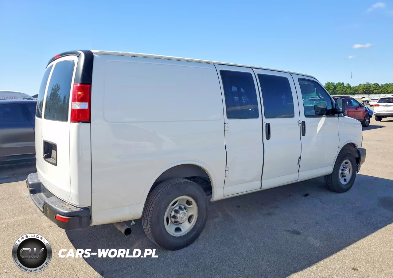 2019 Chevrolet Express G2500 VIN:1GCWGAFP9K1147267 - 3