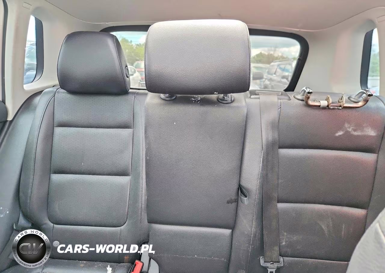 2013 Volkswagen Tiguan S VIN:WVGBV7AX8DW545165 - 10