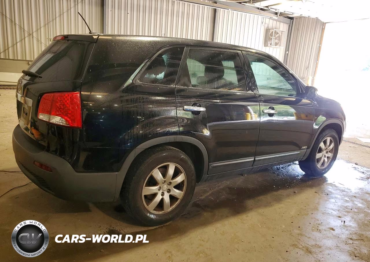 2012 Kia Sorento Lx VIN:5XYKTCA60CG195553 - 3