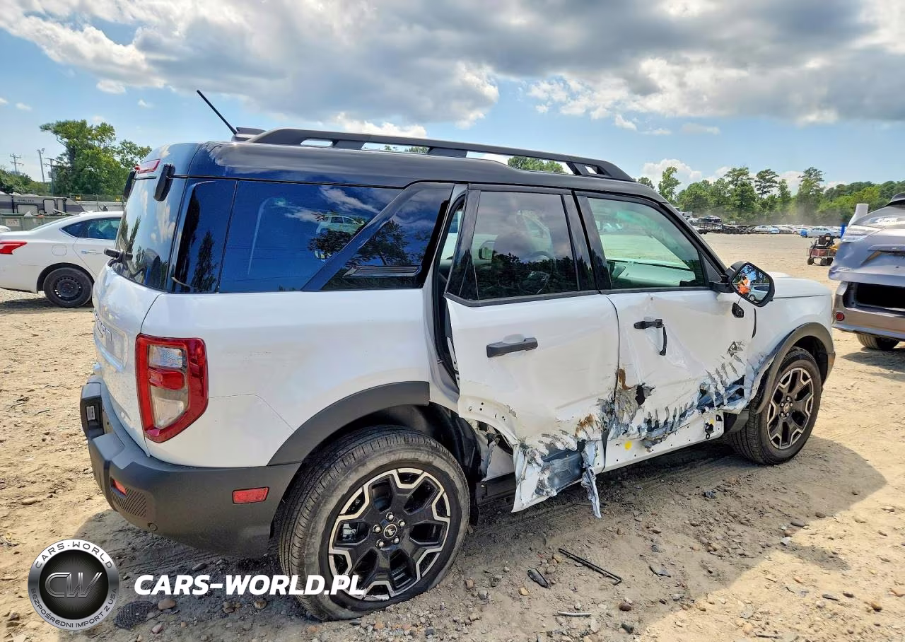 2026 Ford Bronco Sport Outer Banks VIN:3FMCR9CN6TRE52470 - 3