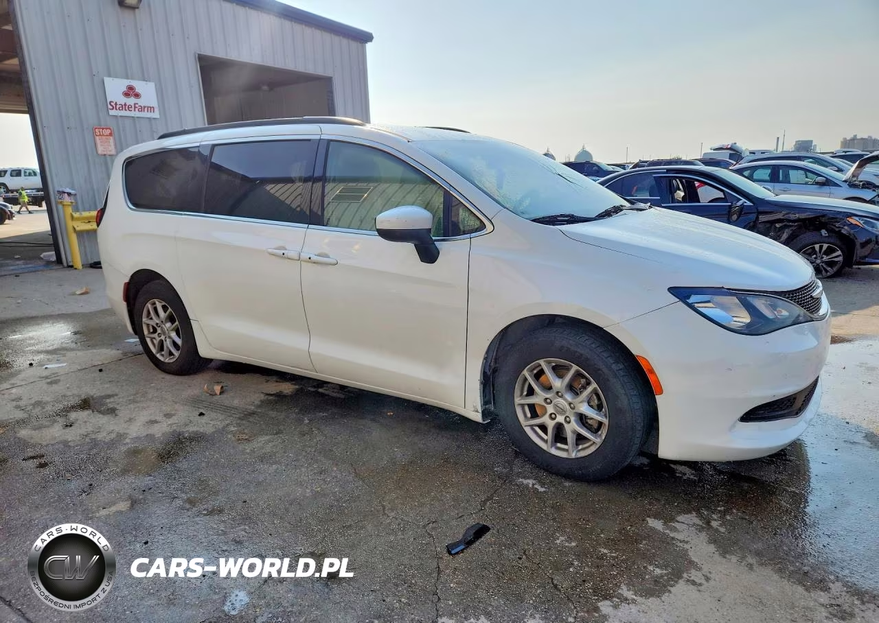 2021 Chrysler Voyager Lxi VIN:2C4RC1DG5MR532920 - 4