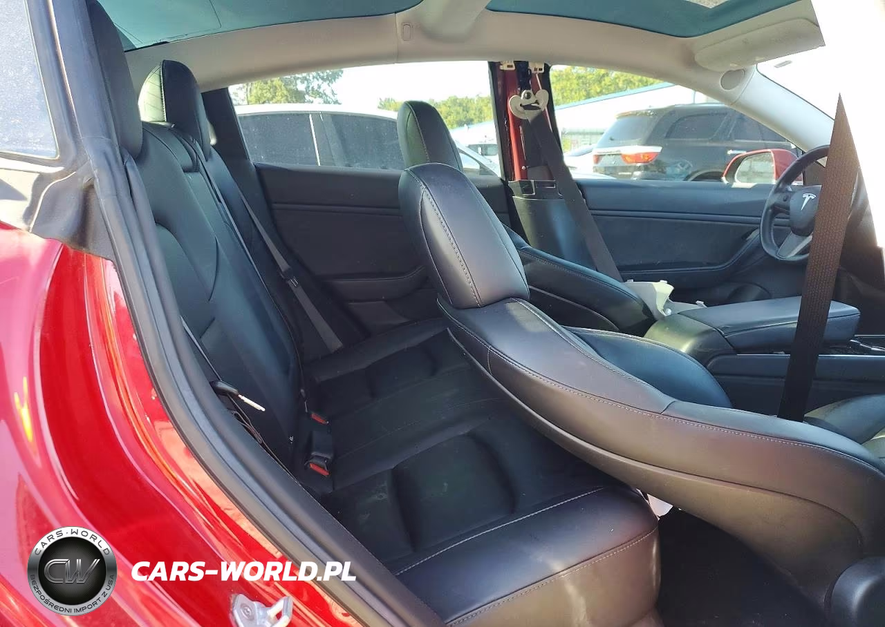 2018 Tesla Model 3 VIN:5YJ3E1EB4JF064317 - 10