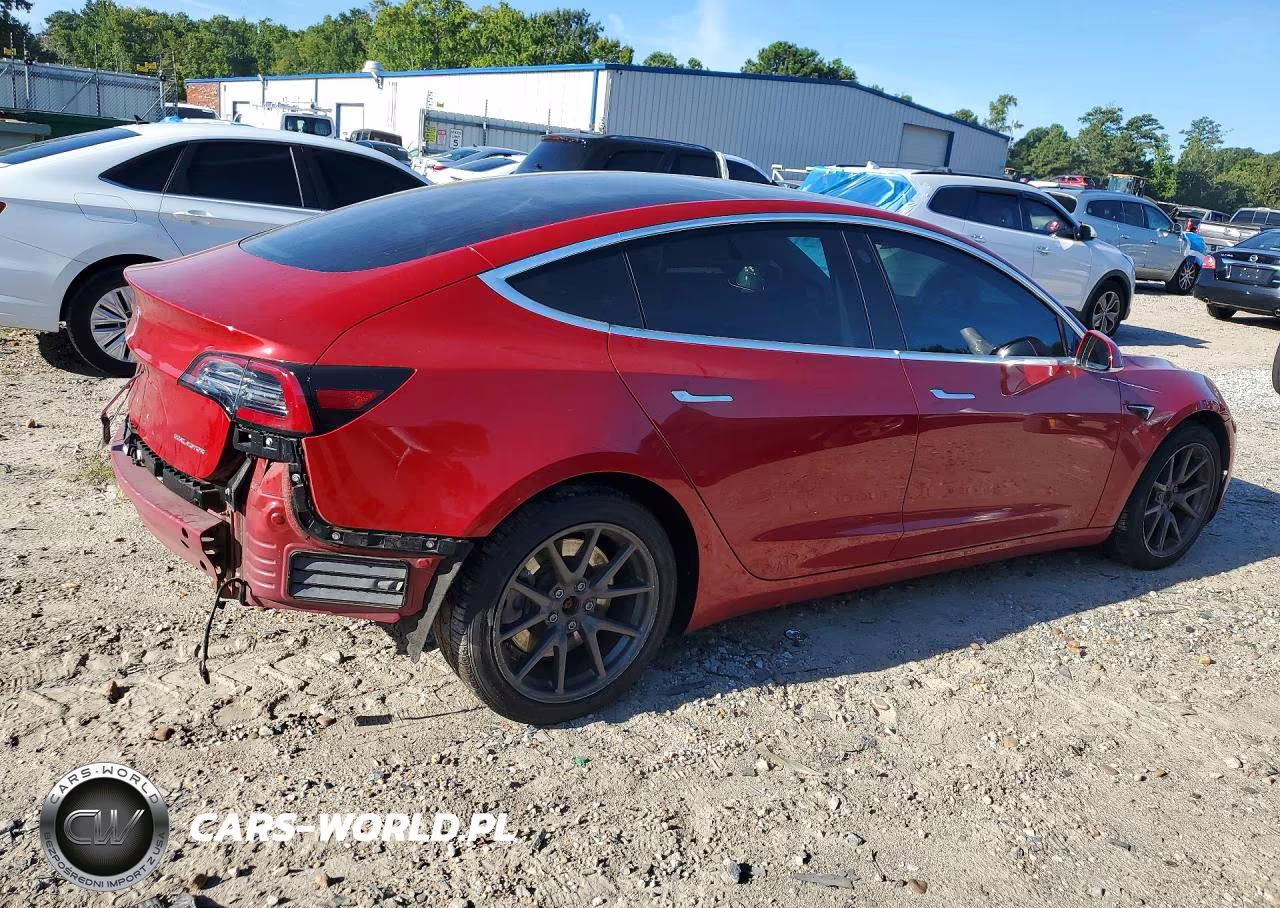 2018 Tesla Model 3 VIN:5YJ3E1EB4JF064317 - 3
