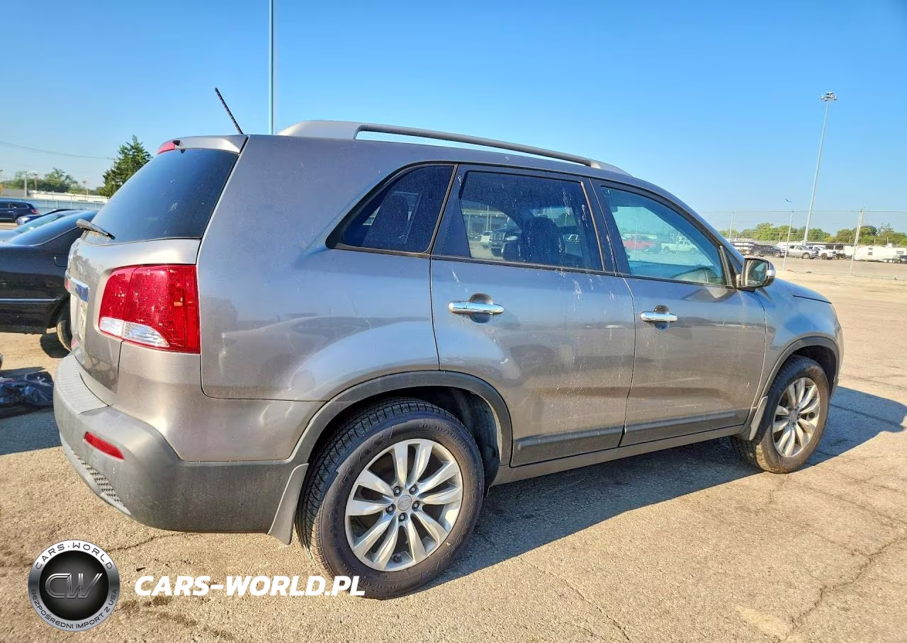 2011 Kia Sorento Lx VIN:5XYKT4A20BG147407 - 3