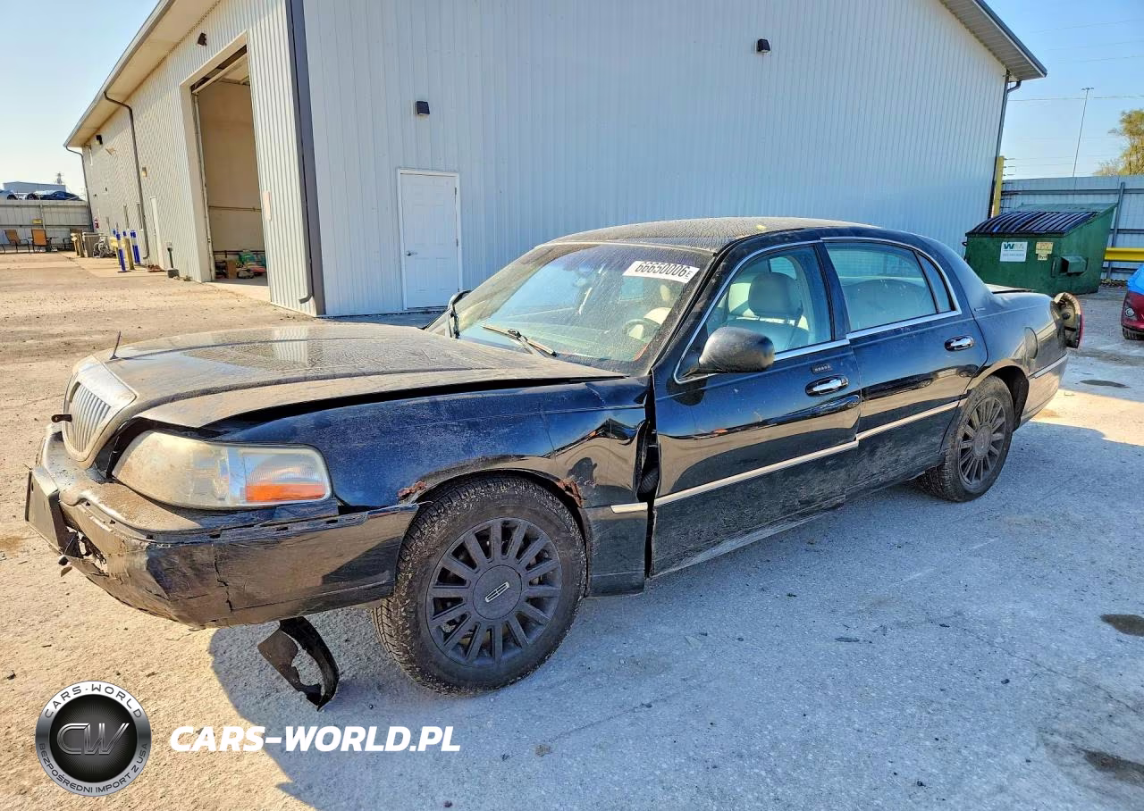 2003 Lincoln Town Car Executive
