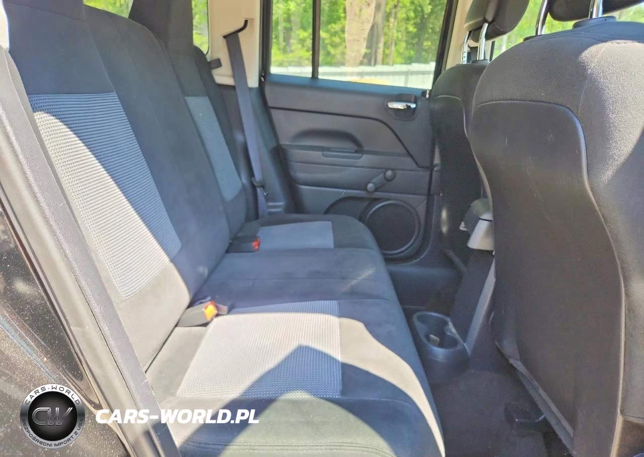 2016 Jeep Patriot Sport VIN:1C4NJRBBXGD580219 - 11
