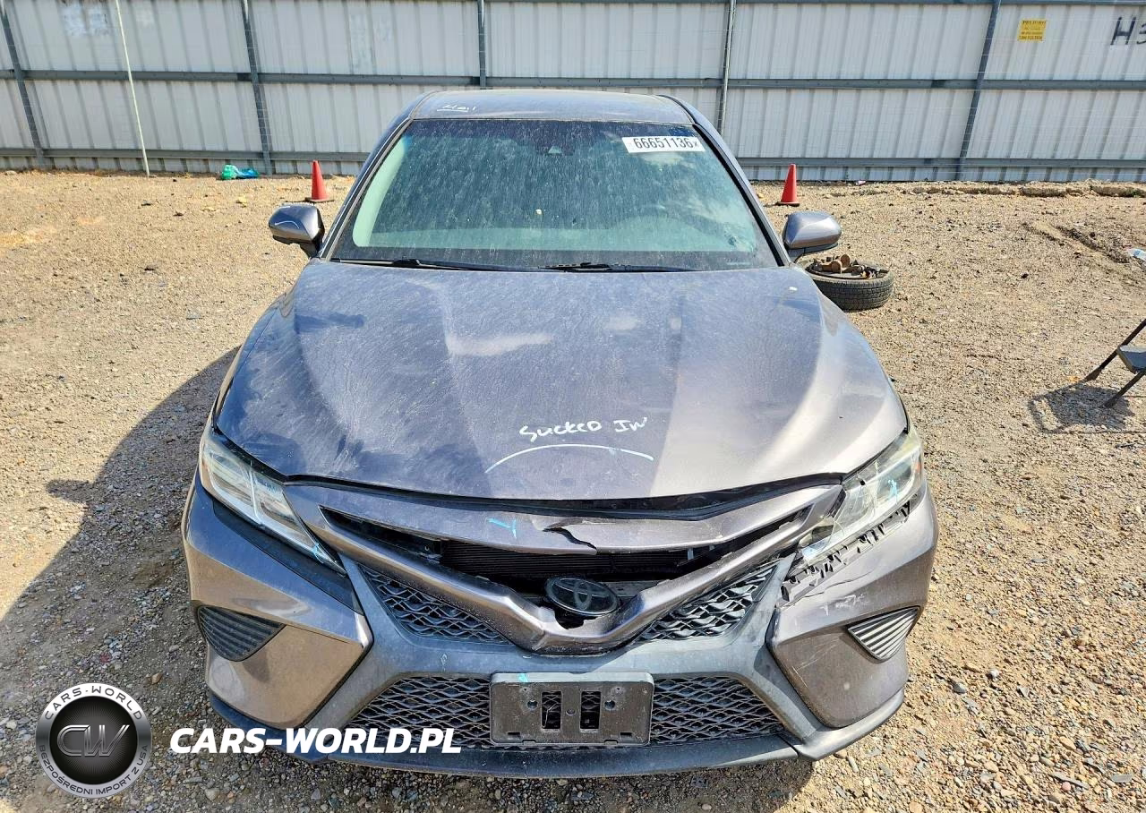 2018 Toyota Camry Se VIN:4T1B11HK0JU130593 - 5