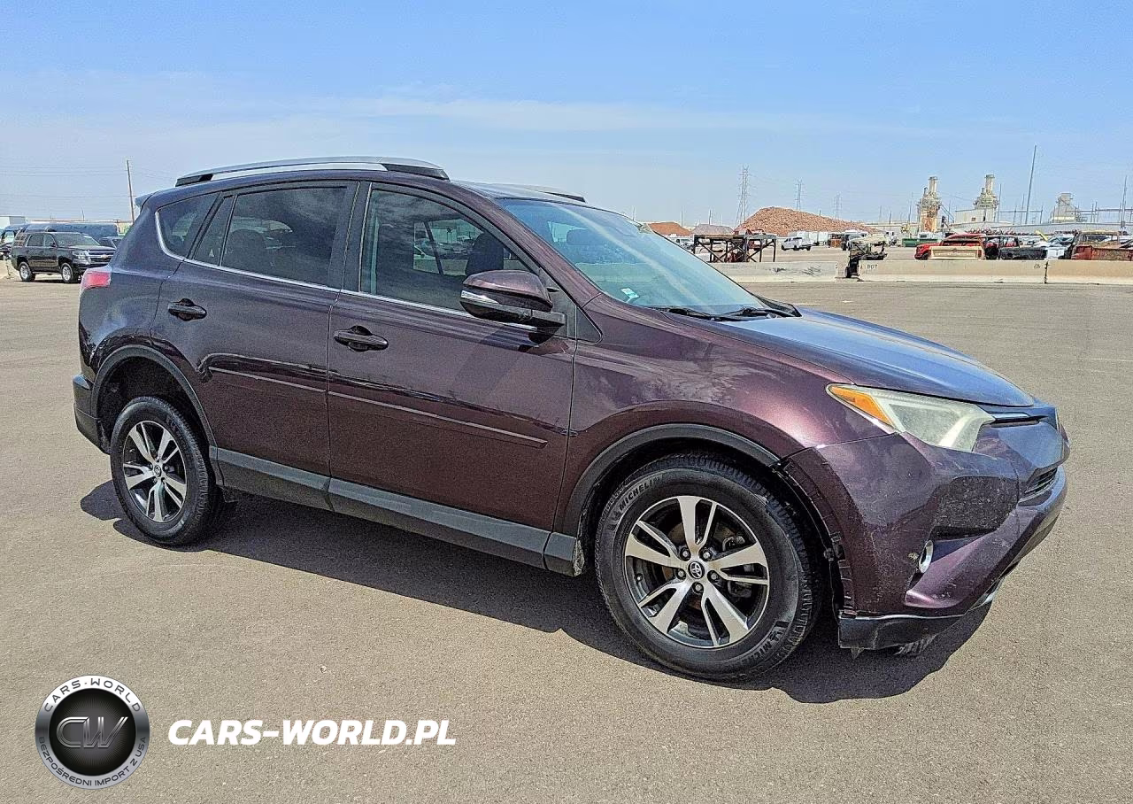 2018 Toyota Rav4 Xle VIN:2T3RFREV2JW806157 - 4