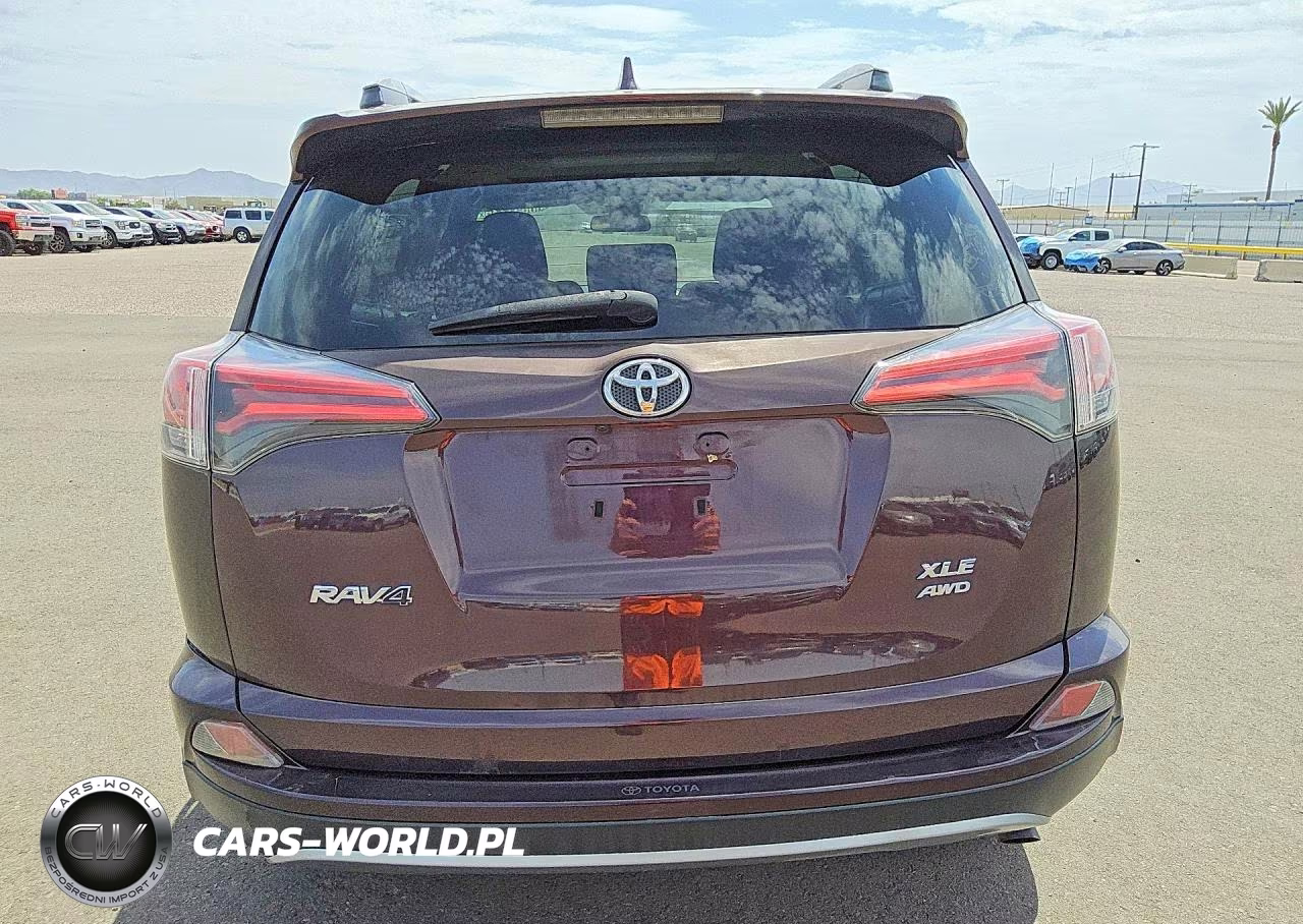 2018 Toyota Rav4 Xle VIN:2T3RFREV2JW806157 - 6
