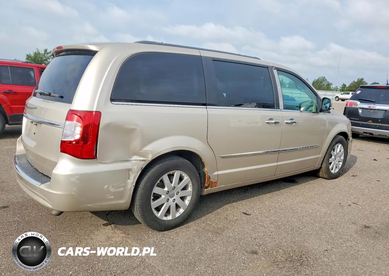 2012 Chrysler Town & Country Touring L VIN:2C4RC1CG1CR245459 - 3