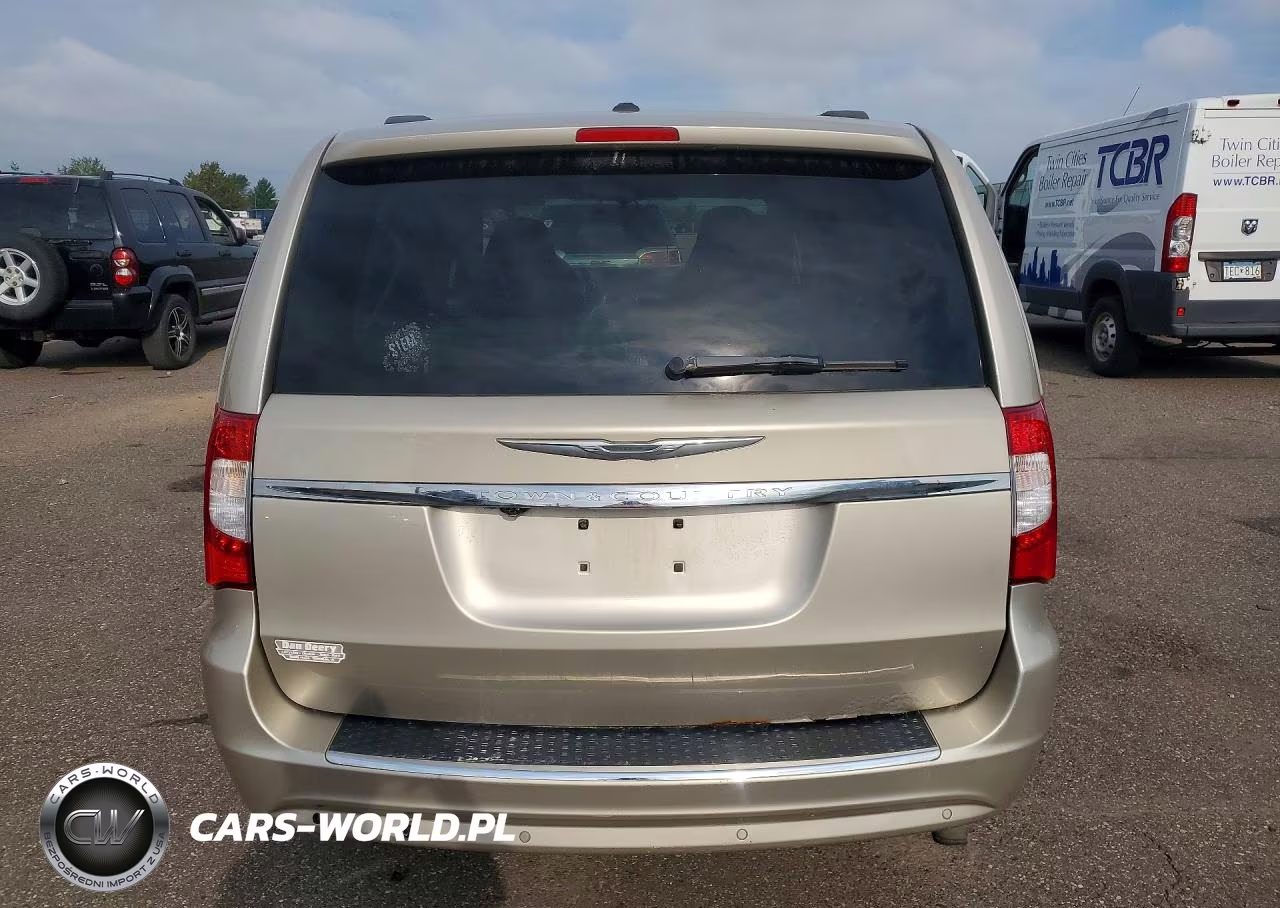 2012 Chrysler Town & Country Touring L VIN:2C4RC1CG1CR245459 - 6