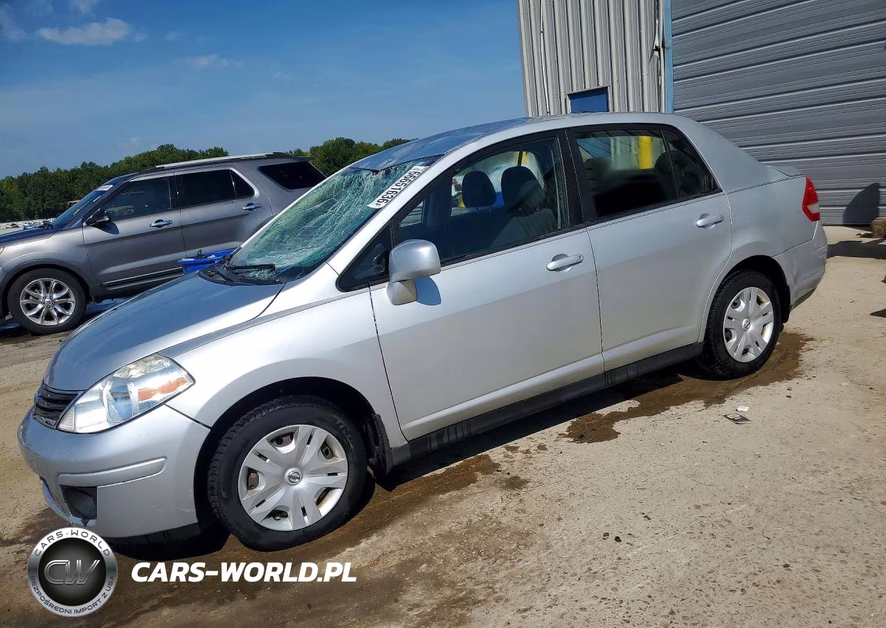 2010 Nissan Versa 1.8 S