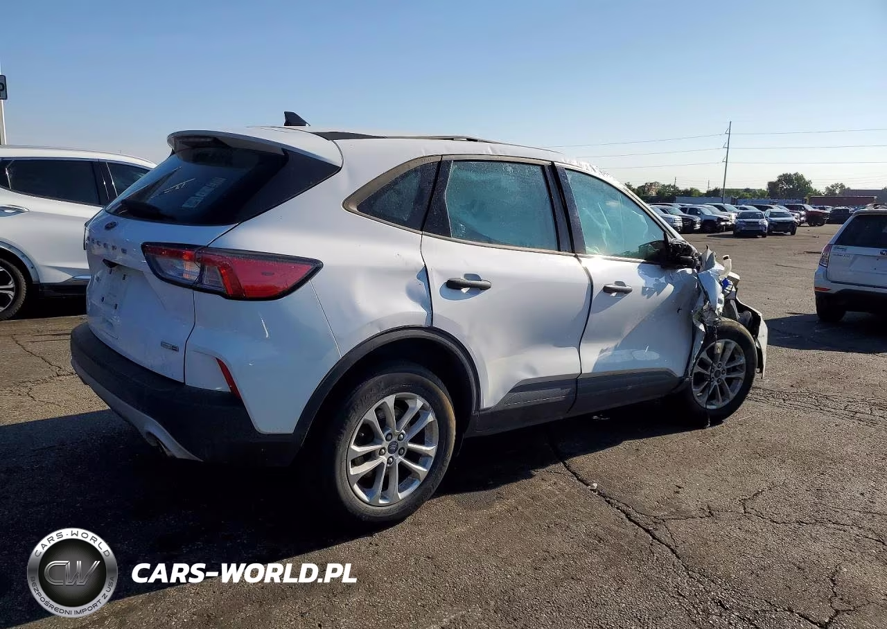 2020 Ford Escape S VIN:1FMCU9F60LUA18945 - 3