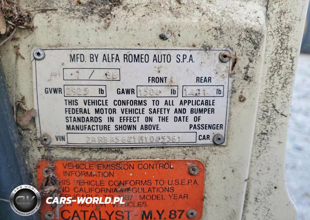 1987 Alfa Romeo Spider Graduate VIN:ZARBA5641H1045361 - 12