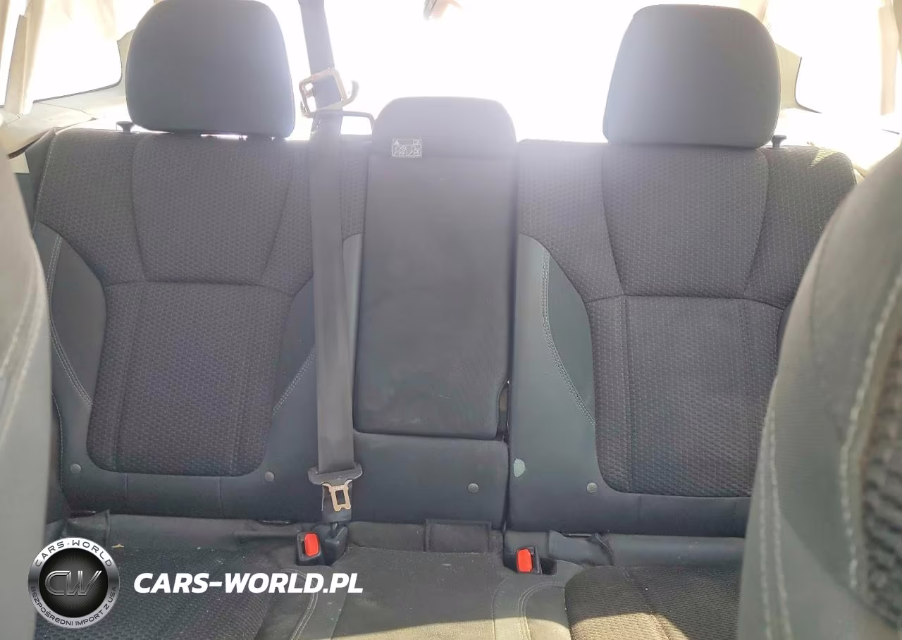 2020 Subaru Forester Premium VIN:JF2SKAJC6LH425182 - 10