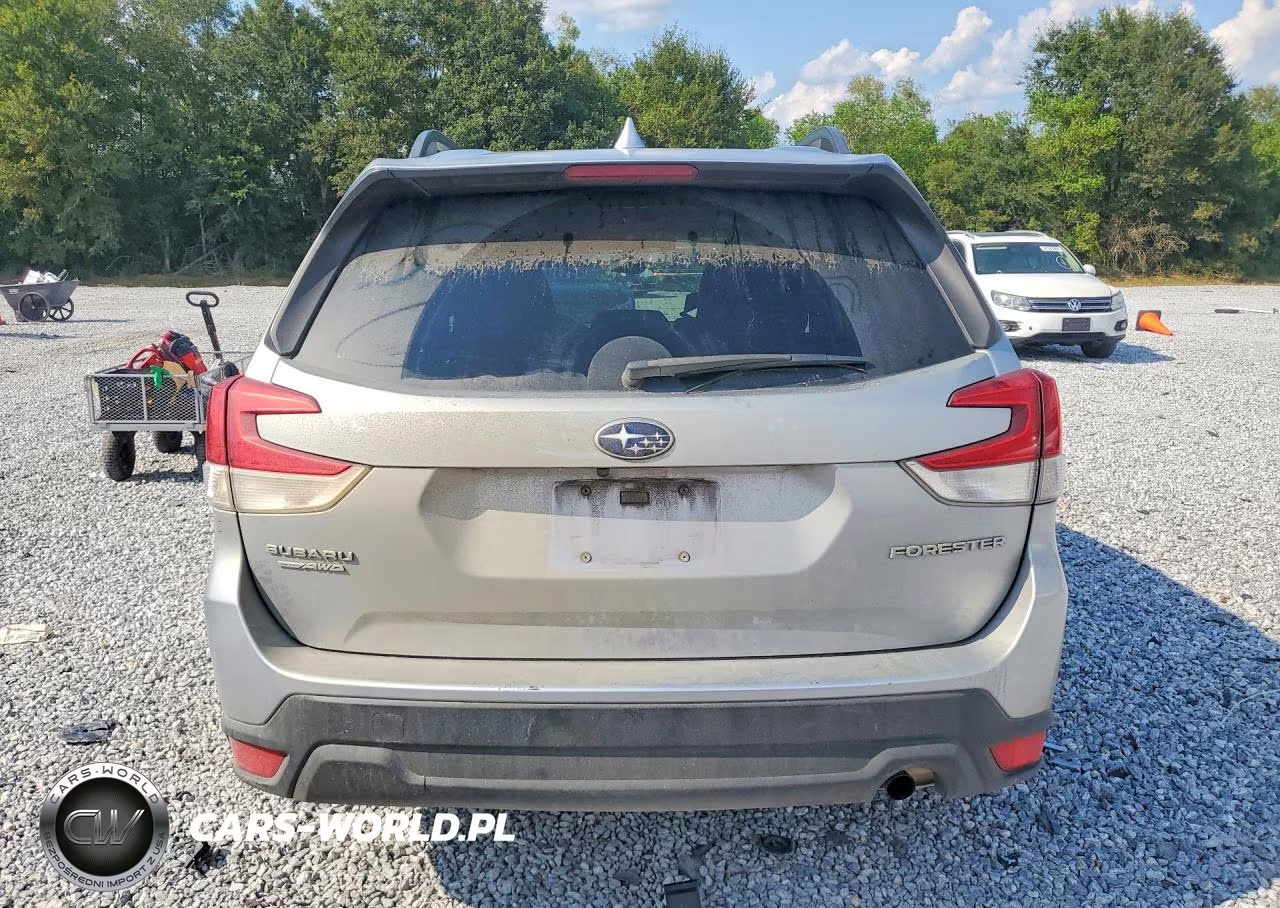 2020 Subaru Forester Premium VIN:JF2SKAJC6LH425182 - 6