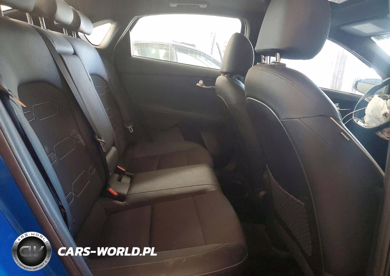 2023 Kia Forte Gt Line VIN:3KPF54AD8PE562332 - 10