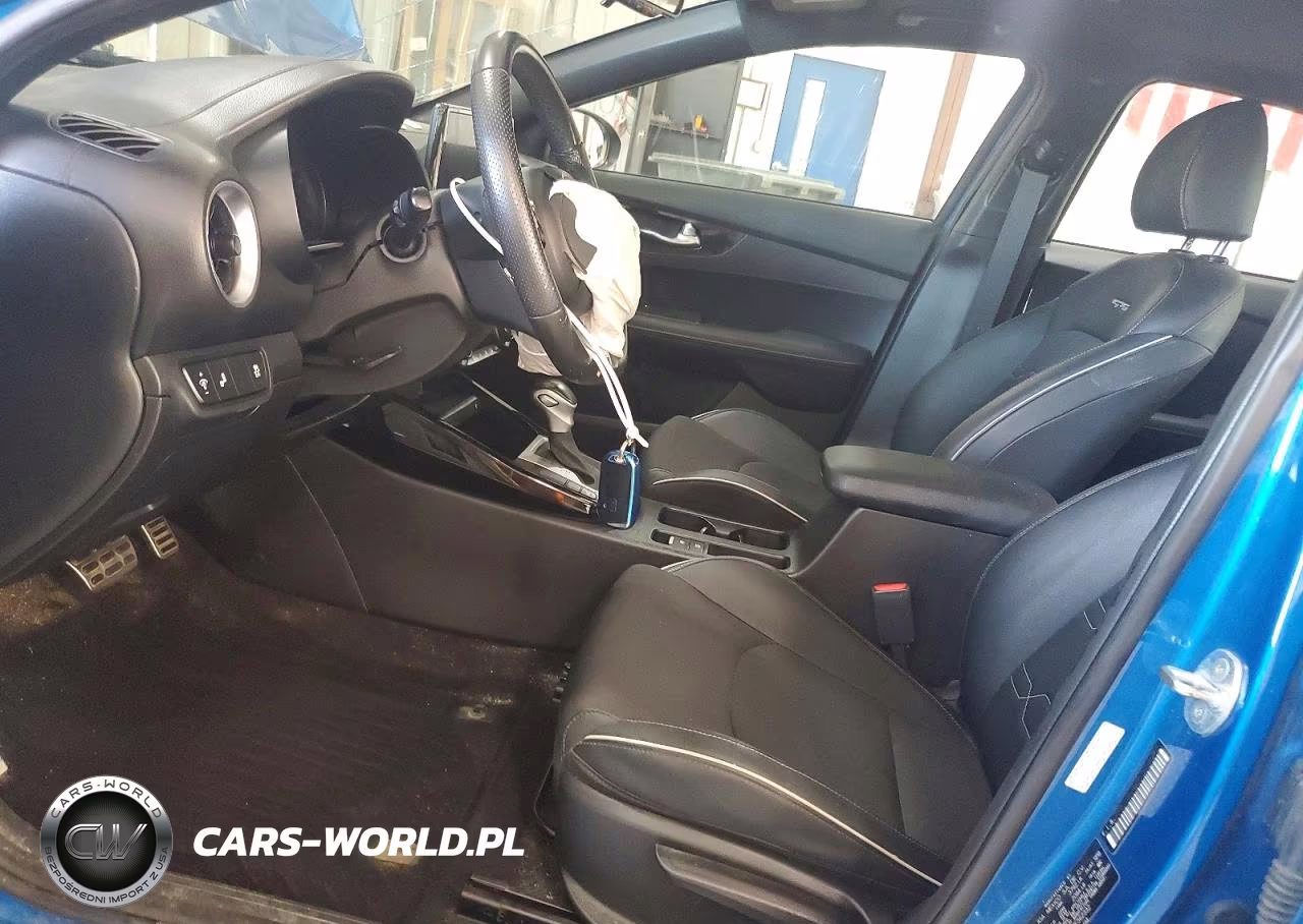 2023 Kia Forte Gt Line VIN:3KPF54AD8PE562332 - 7