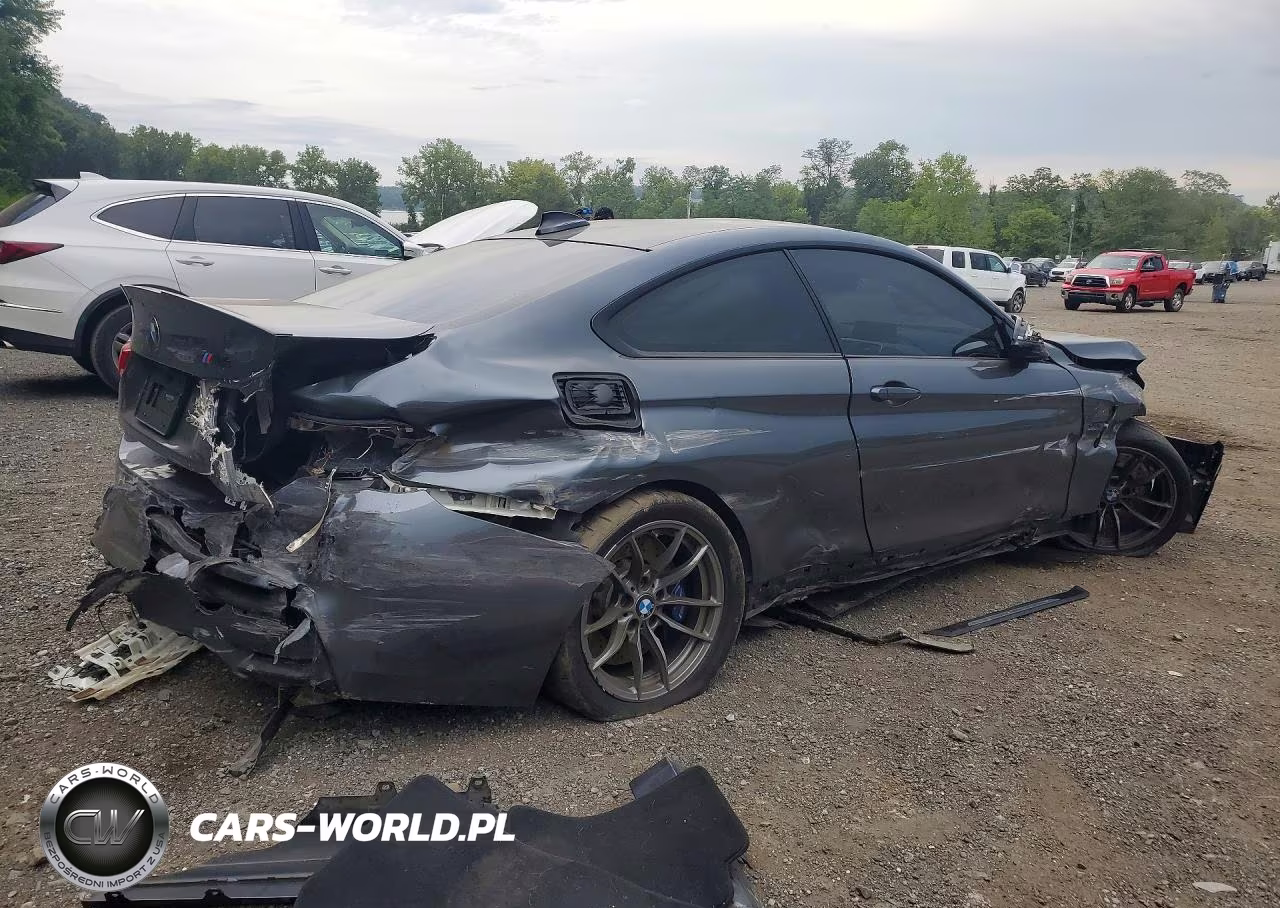 2019 BMW M4 VIN:WBS4Y9C5XKAH82824 - 3