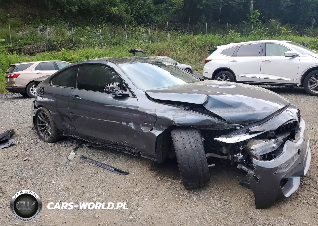 2019 BMW M4 VIN:WBS4Y9C5XKAH82824 - 4