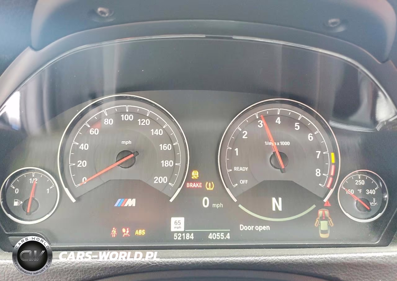 2019 BMW M4 VIN:WBS4Y9C5XKAH82824 - 9