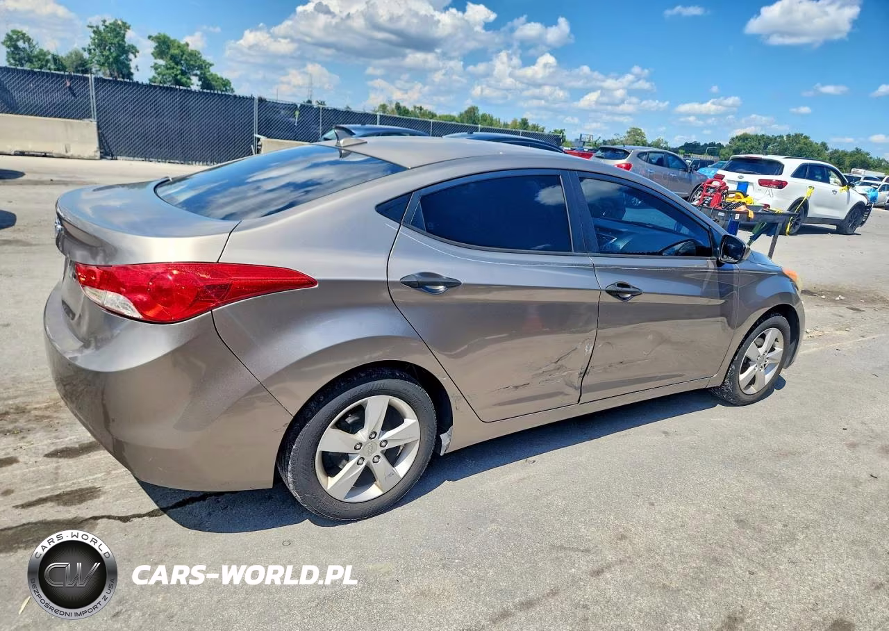 2011 Hyundai Elantra Gls VIN:5NPDH4AE1BH005533 - 3