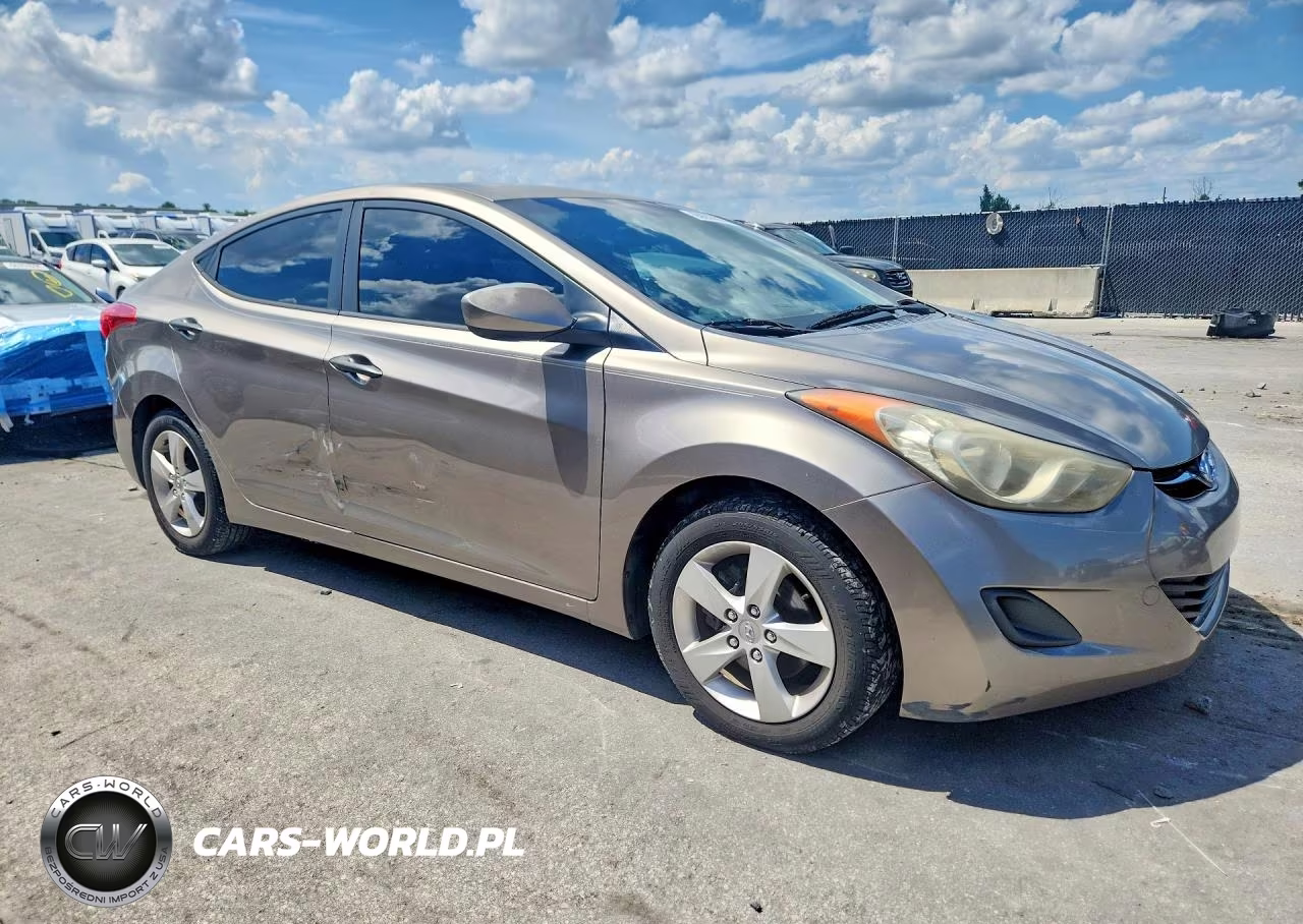 2011 Hyundai Elantra Gls VIN:5NPDH4AE1BH005533 - 4
