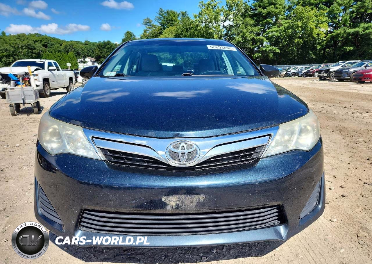 2014 Toyota Camry Le VIN:4T4BF1FKXER394050 - 5
