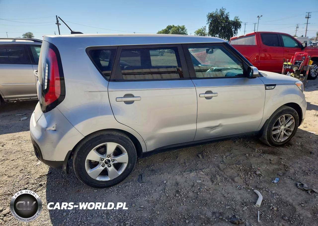 2018 Kia Soul Base VIN:KNDJN2A29J7587616 - 3