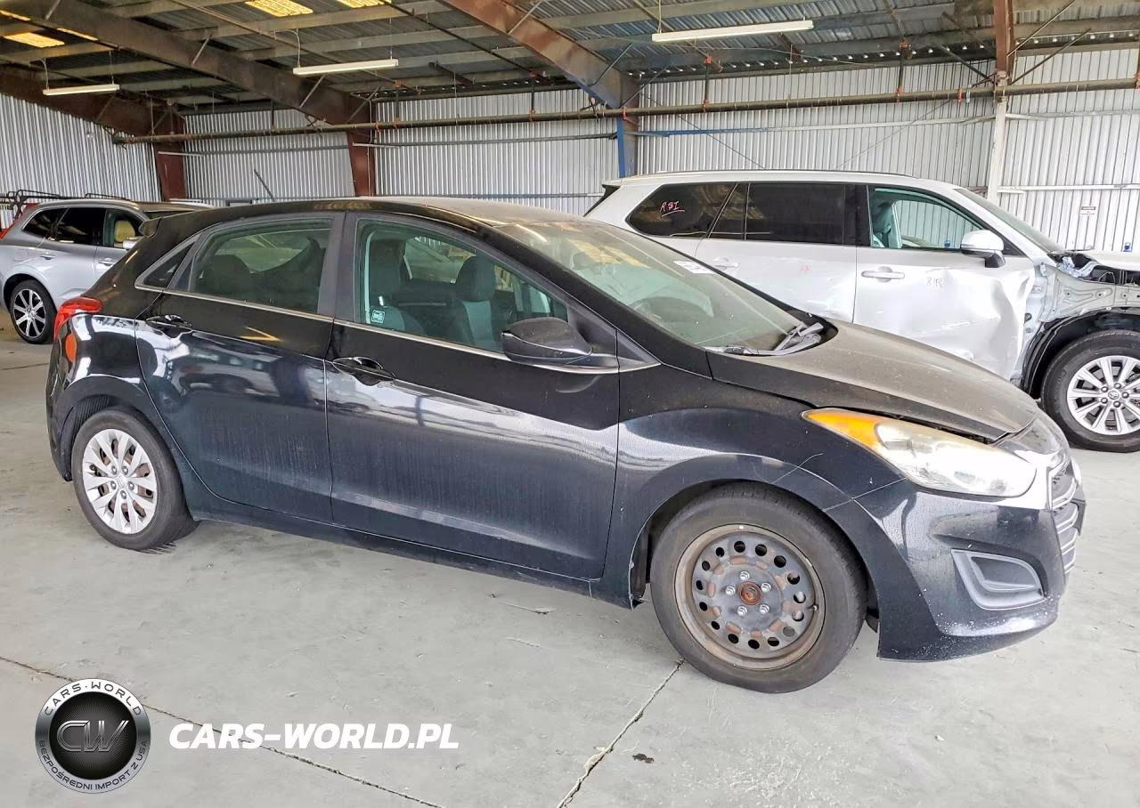 2017 Hyundai Elantra Gt Base VIN:KMHD35LH0HU365740 - 4