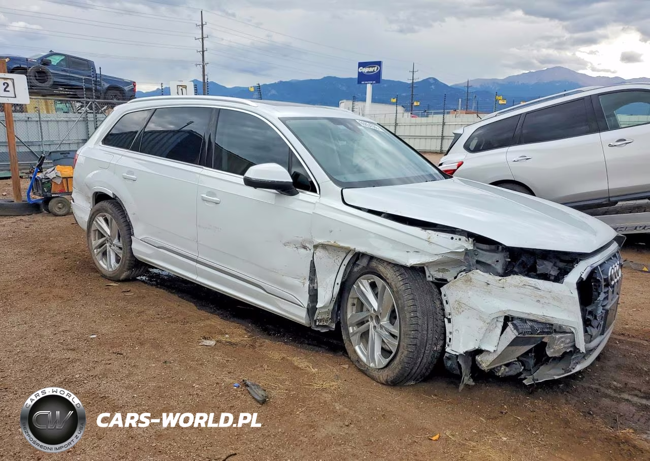 2020 Audi Q7 Prestige VIN:WA1VXAF74LD008363 - 4