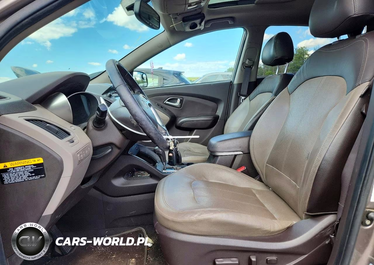 2012 Hyundai Tucson Limited VIN:KM8JUCAC8CU375047 - 7