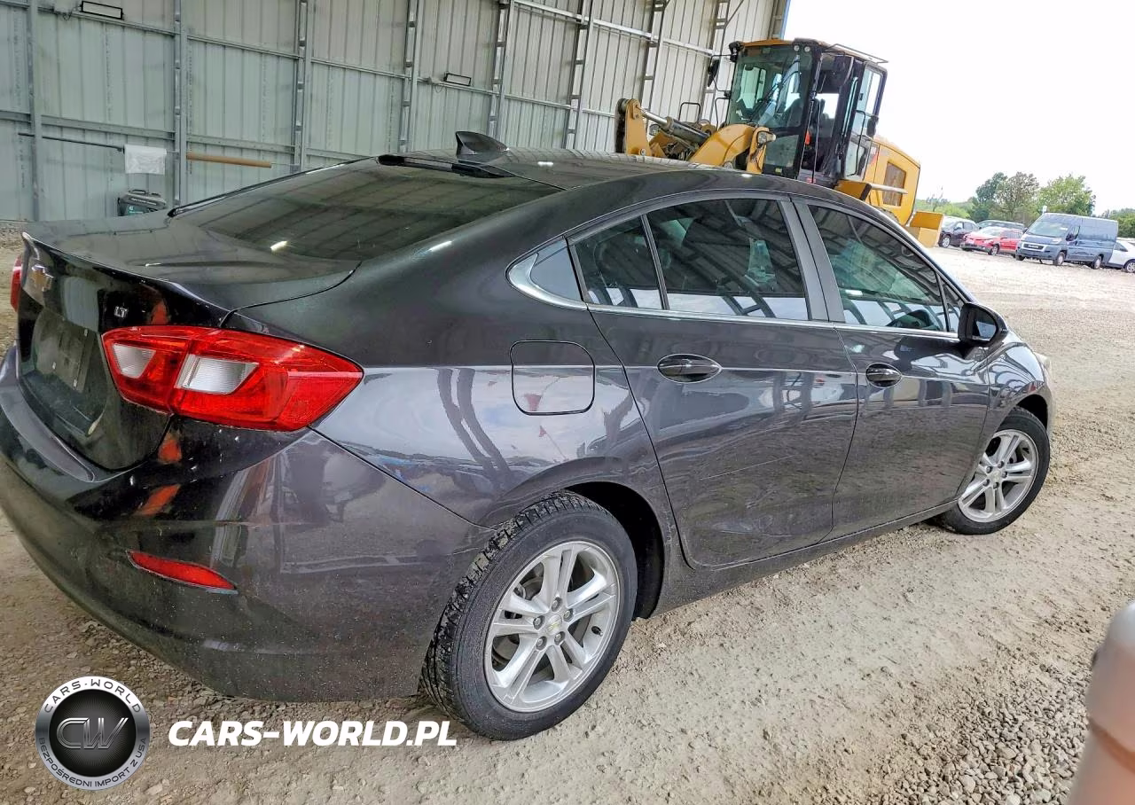 2017 Chevrolet Cruze Lt VIN:1G1BE5SM7H7228774 - 3