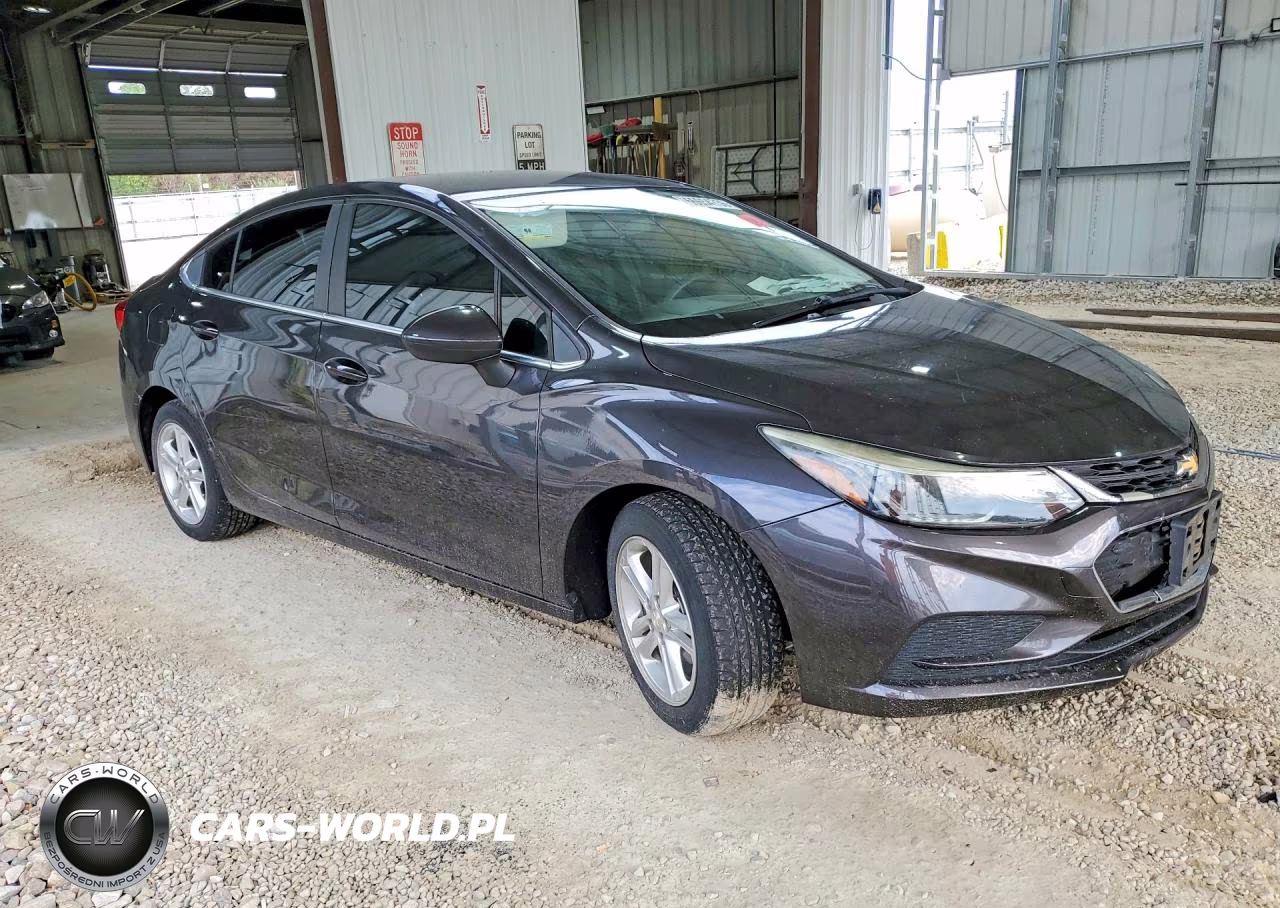 2017 Chevrolet Cruze Lt VIN:1G1BE5SM7H7228774 - 4