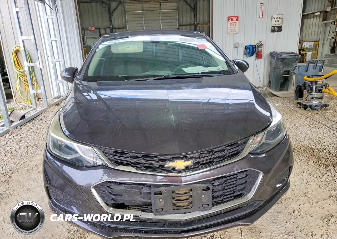 2017 Chevrolet Cruze Lt VIN:1G1BE5SM7H7228774 - 5