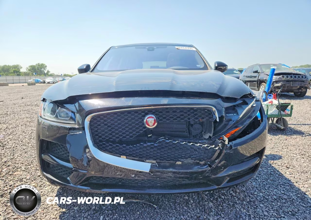 2017 Jaguar F-Pace Premium VIN:SADCJ2BV9HA893469 - 5