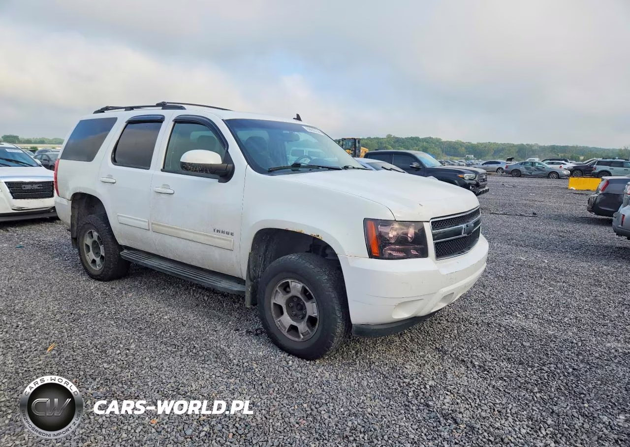 2013 Chevrolet Tahoe K1500 Ls VIN:1GNSKAE0XDR153317 - 4