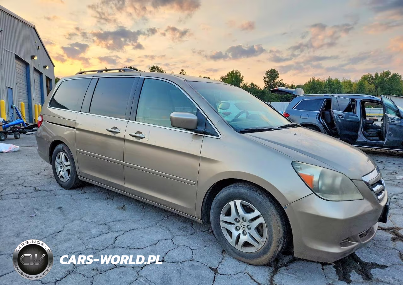 2005 Honda Odyssey Ex VIN:5FNRL38455B400118 - 4