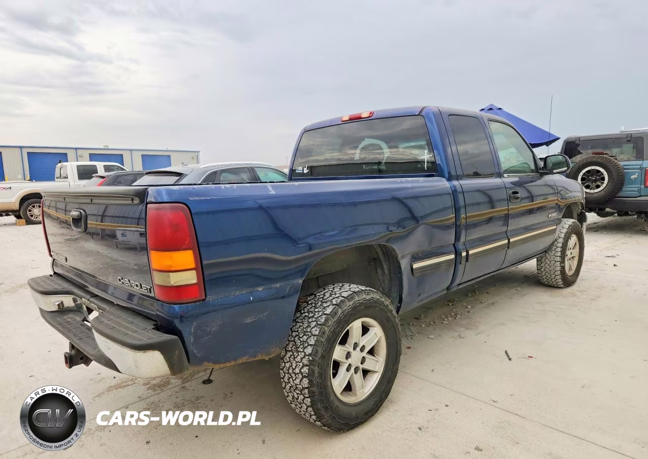 2000 Chevrolet Silverado C1500 VIN:2GCEC19T5Y1325694 - 3