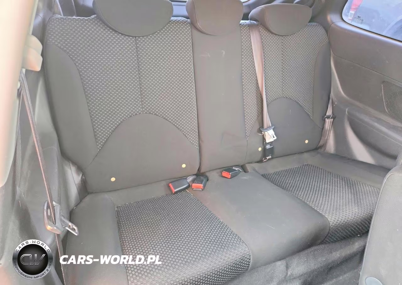 2011 Hyundai Accent Gl VIN:KMHCM3AC3BU192159 - 10
