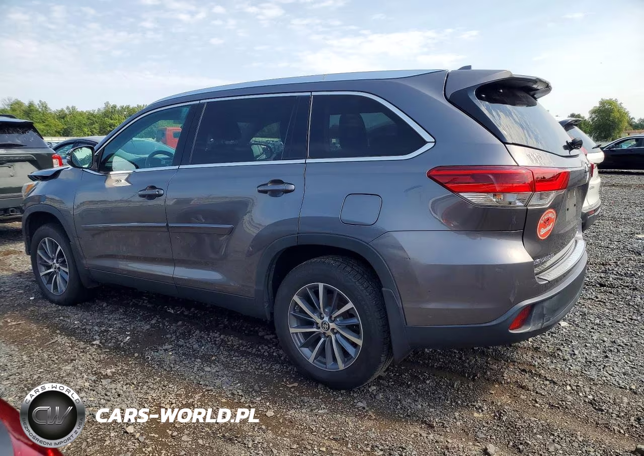 2019 Toyota Highlander Xle VIN:5TDJZRFH9KS588508 - 2