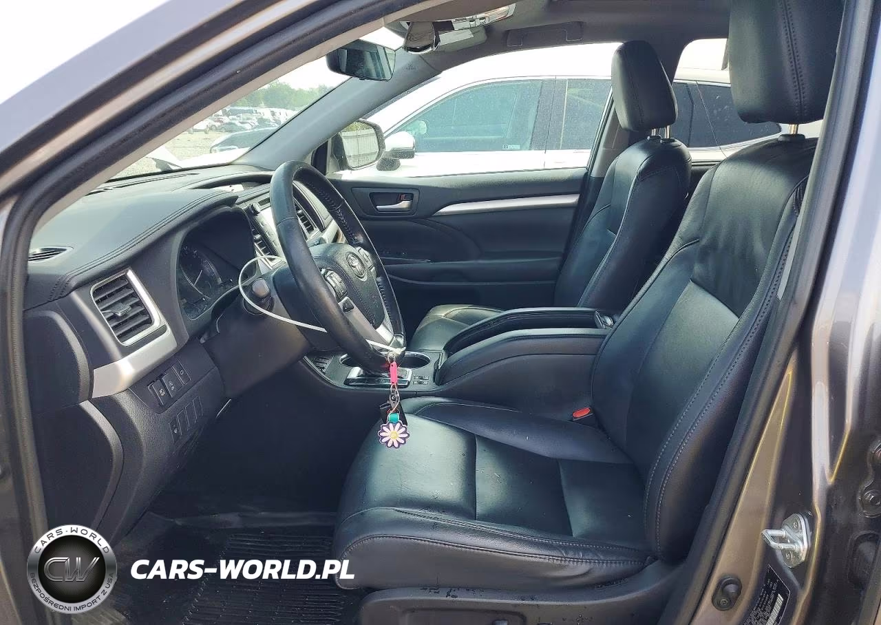 2019 Toyota Highlander Xle VIN:5TDJZRFH9KS588508 - 7