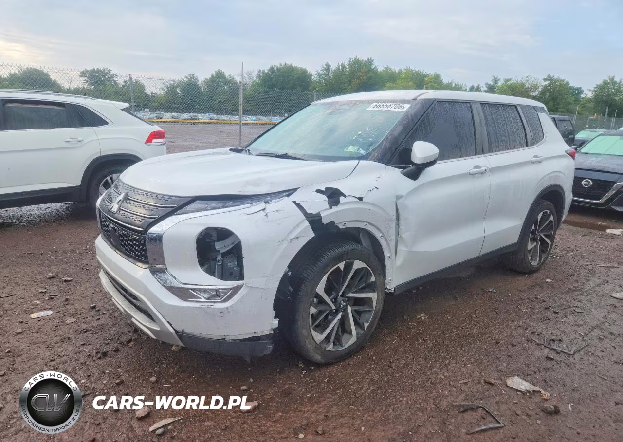 2023 Mitsubishi Outlander Se – zdjęcie 1 z 13
