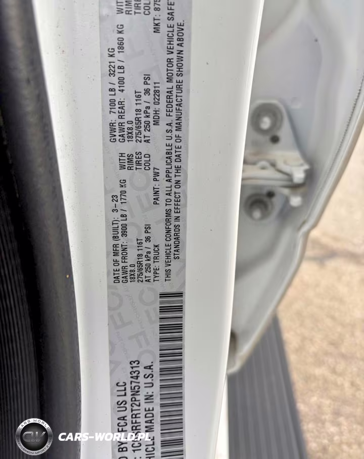 2023 Ram 1500 Laramie VIN:1C6SRFRT2PN574313 - 10