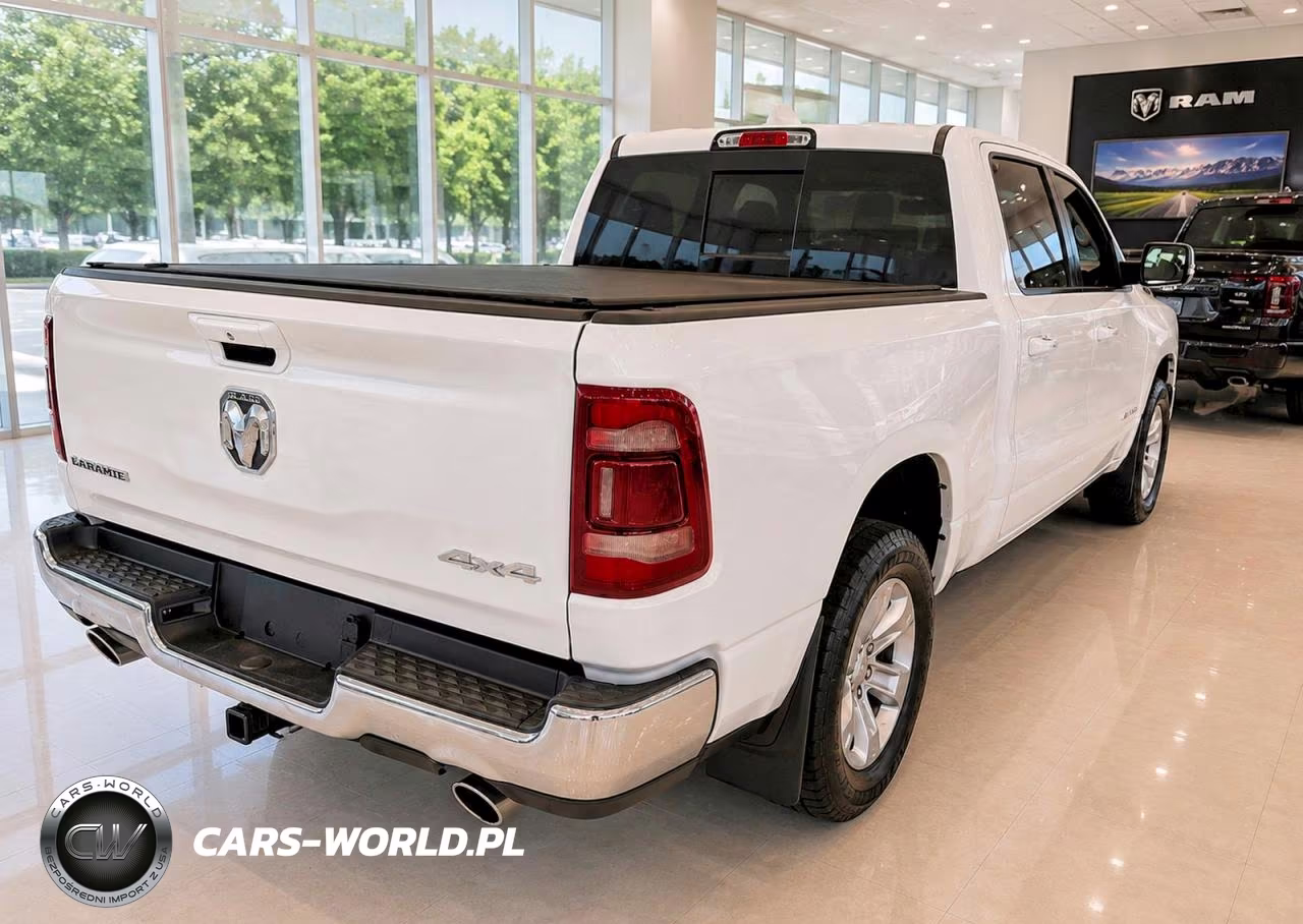 2023 Ram 1500 Laramie VIN:1C6SRFRT2PN574313 - 4